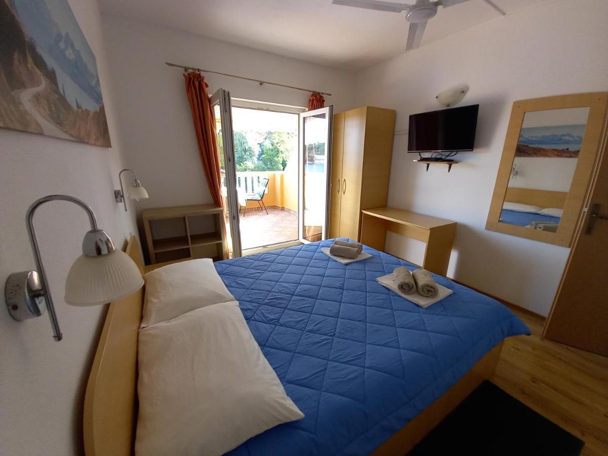 Apartments Vinko Sobra Bagian luar foto
