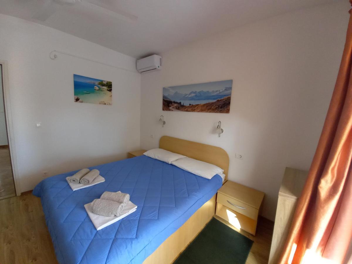 Apartments Vinko Sobra Bagian luar foto